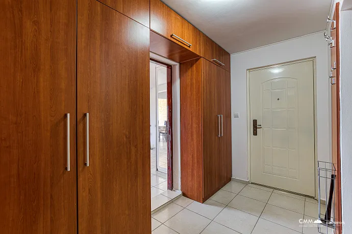 Deniz Manzaralı 61m² İki Yatak Odalı Daire – Seoce, Budva