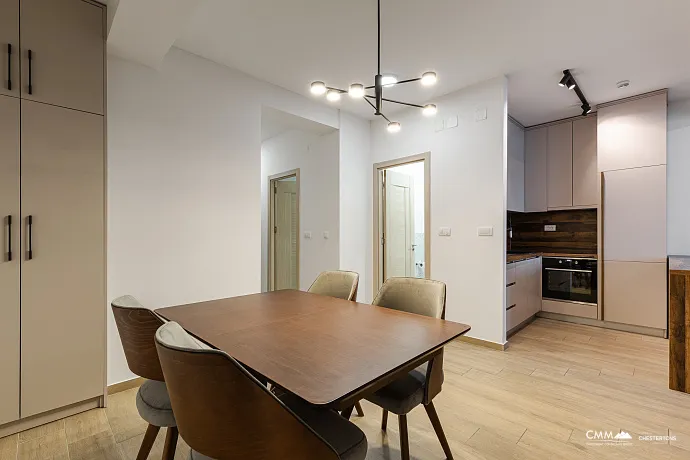 Bečići’de Tek Yatak Odalı Daire – Tamamen Eşyalı!