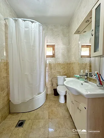 Dobra Voda'da 308 m2'lik üç katlı ev