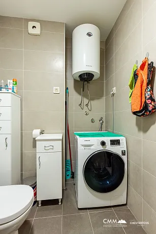 Modern One-Bedroom Apartment with Sea & Mountain Views