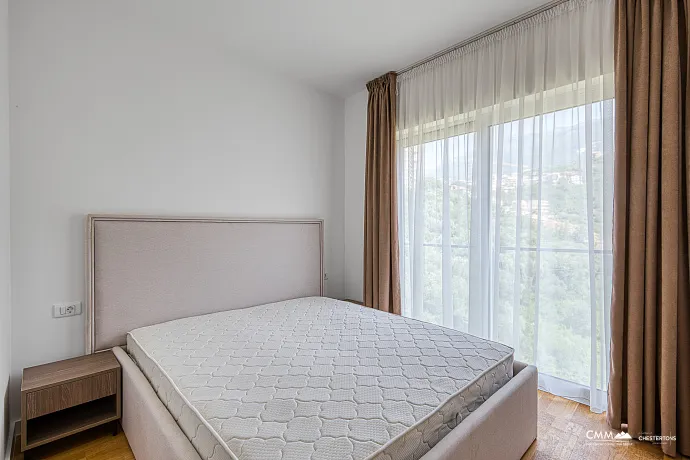 Mobilyalı Deniz Manzaralı Daire – 43 m² | Bečići’de 5★ Lüks Konut Kompleksi, Üst Düzey Olanaklarla