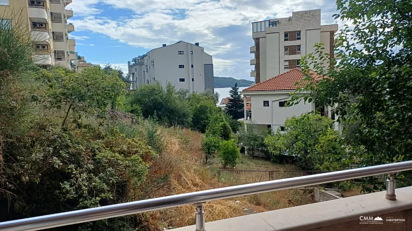 Rafailovići'de Geniş 1 Yatak Odalı Daire
