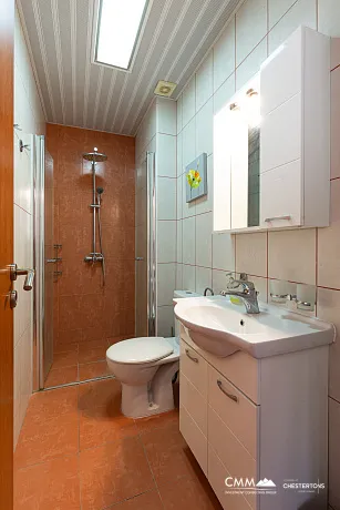 Becici'de deniz manzaralı villa