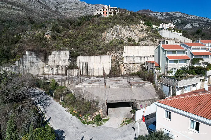 Rezevici'de apart otel projesi olan 1580 m2 arsa