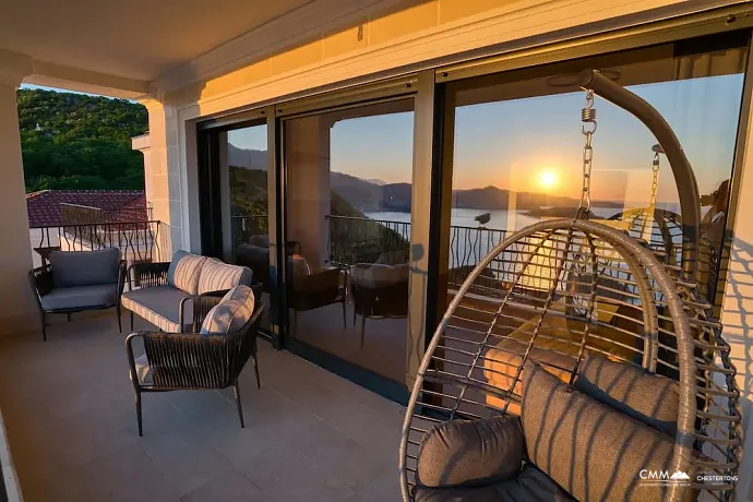 3 odalı daire, 90 m², Blizikuće — Sveti Stefan manzarası