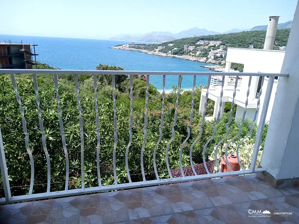 Utekha'da deniz manzaralı ev