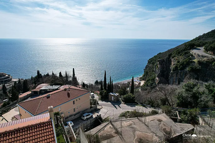 Rezevici'de apart otel projesi olan 1580 m2 arsa