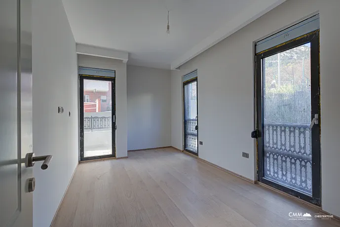 # 6566 Budva merkezinde yeni inşa edilmiş binada daireler