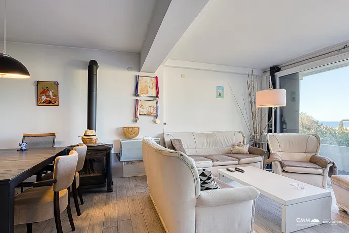 Petrovac'ta Akdeniz Manzaralı Dubleks Daire, 104 m²