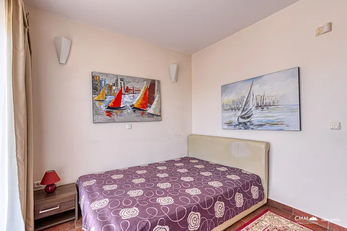 Becici'de deniz manzaralı villa