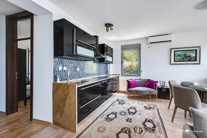 Blizikuće'de Lüks Yatırım Villası – 3 Daire, Havuz ve 120 m² Çatı Terası