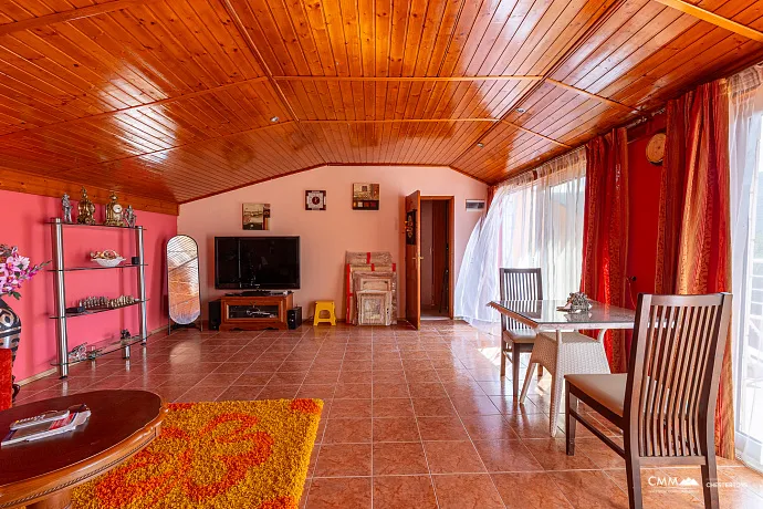 Kumbor'da denize 200 metre mesafede ev