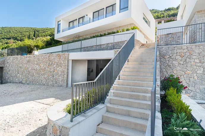 Herceg Novi – Panoramik Körfez Manzaralı Lüks Dubleks