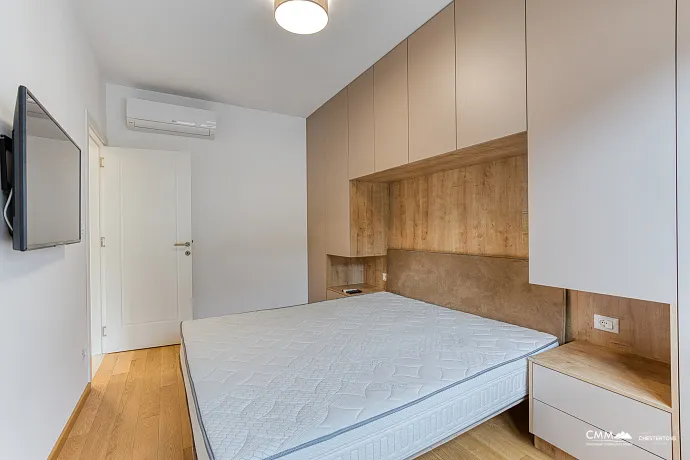 Bečići’de Lüks İki Odalı Daire – Sveti Stefan Manzaralı