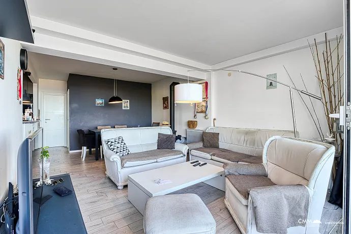 Petrovac'ta Akdeniz Manzaralı Dubleks Daire, 104 m²