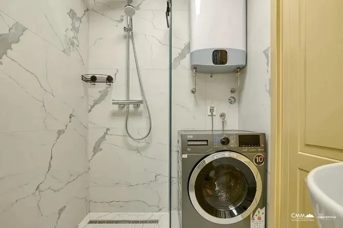 3 odalı daire, 90 m², Blizikuće — Sveti Stefan manzarası