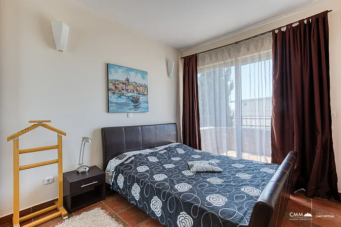 Becici'de deniz manzaralı villa