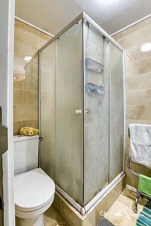 Petrovac'ta Akdeniz Manzaralı Dubleks Daire, 104 m²