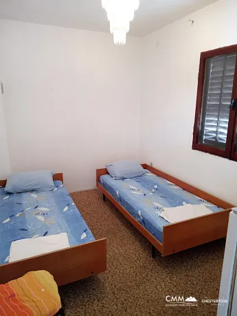 Utekha'da deniz manzaralı ev