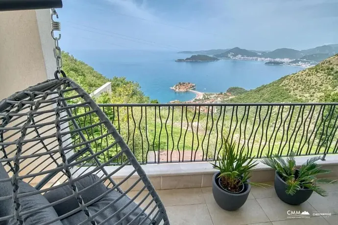 3 odalı daire, 90 m², Blizikuće — Sveti Stefan manzarası