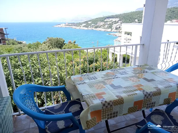 Utekha'da deniz manzaralı ev