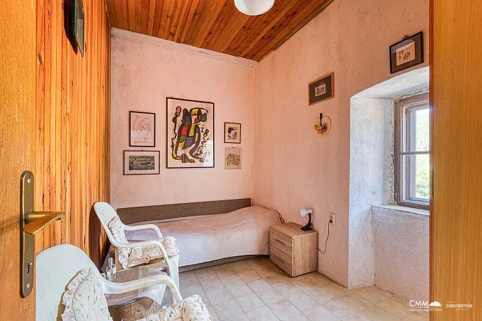 Glavatičići’de 105 m² Taş Ev ve 2100 m² Arsa