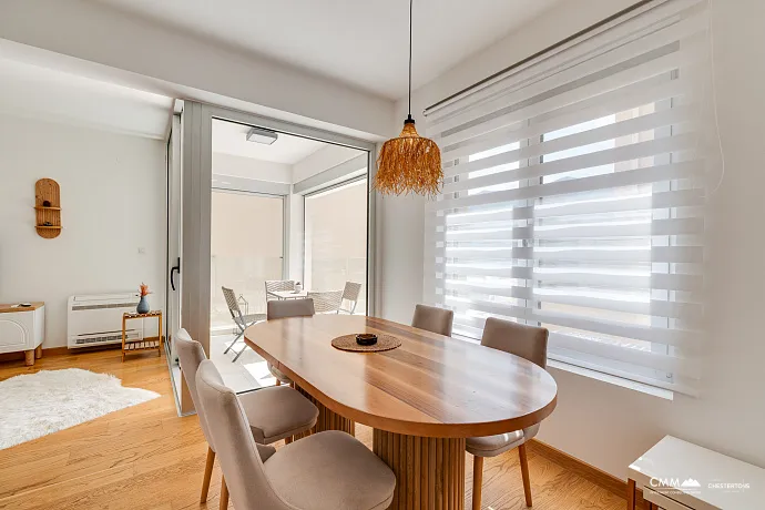 Dobrota’da 86 m² Satılık Daire – Geniş Teras, Deniz Manzarası, Garaj ve Depo