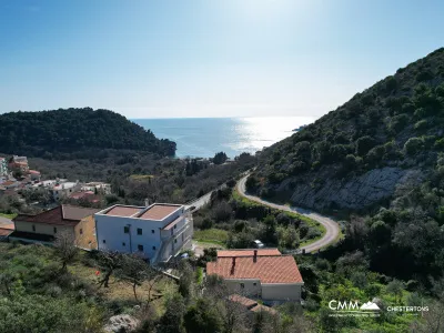 Petrovac’ta Deniz Manzaralı, Onaylı Projeli ve Temeli Hazır Yatırım Arsası