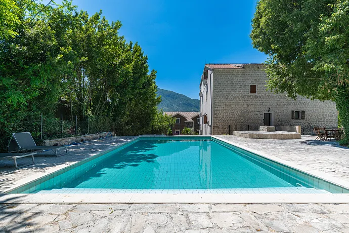Eşsiz Deniz Manzaralı Lüks Penthouse – Dobrota, Karadağ