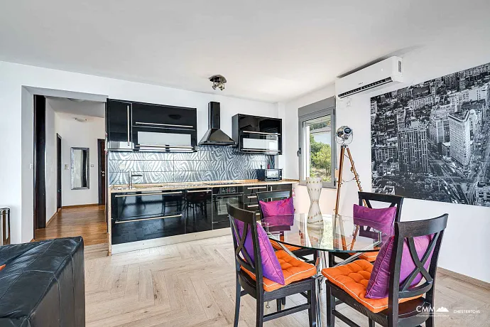Blizikuće'de Lüks Yatırım Villası – 3 Daire, Havuz ve 120 m² Çatı Terası