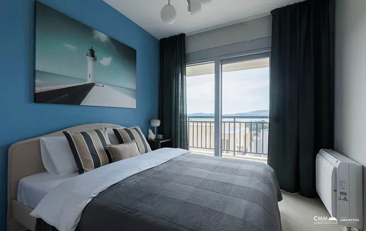 Tivat'ta yeni eşyalı daire.