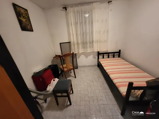 Bar'da üç yatak odalı ev