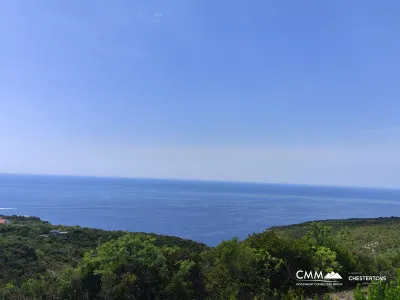 Zagora bölgesinde deniz manzaralı inşaat arsası