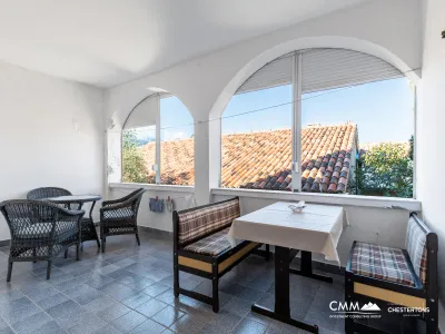 3 odalı daire, 90 m², terastan kısmi deniz manzaralı