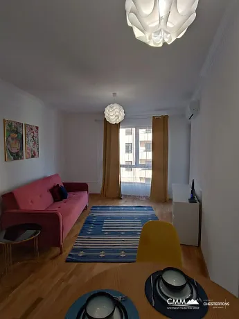 Becici'de, denize 200 metre mesafede, yeni bir binada daire.