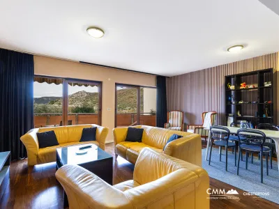 Pržno’da 84 m² İki Yatak Odalı Daire – Konfor ve Sıcaklık Denize Yakın