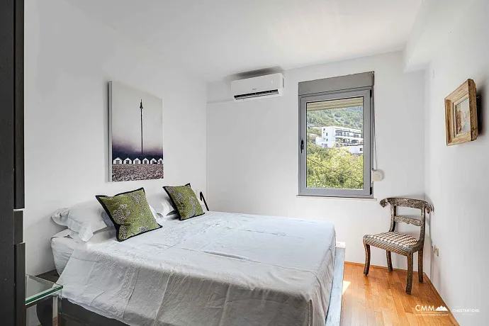 Blizikuće'de Lüks Yatırım Villası – 3 Daire, Havuz ve 120 m² Çatı Terası