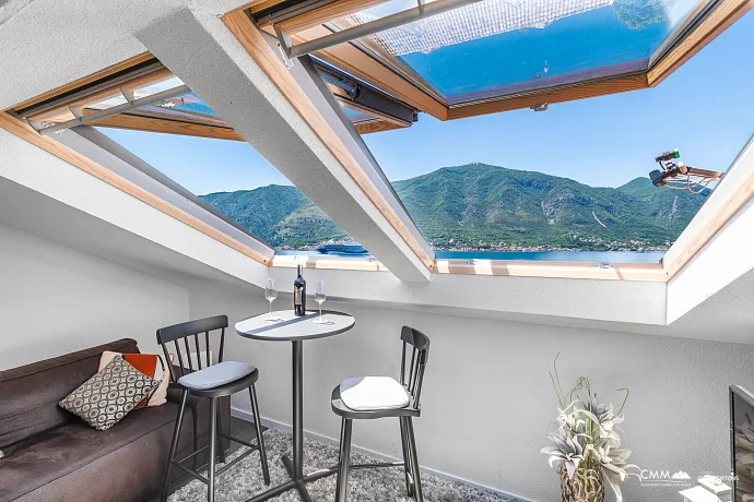 Eşsiz Deniz Manzaralı Lüks Penthouse – Dobrota, Karadağ