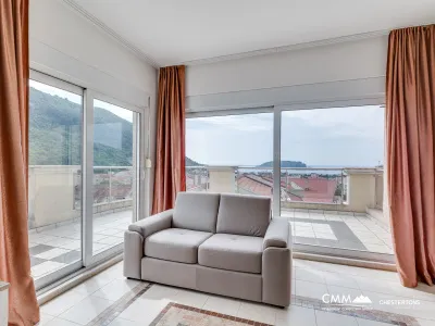 Budva Lazi’de Satılık Eşyalı 1+1 Daire – 89m² Deniz Manzaralı