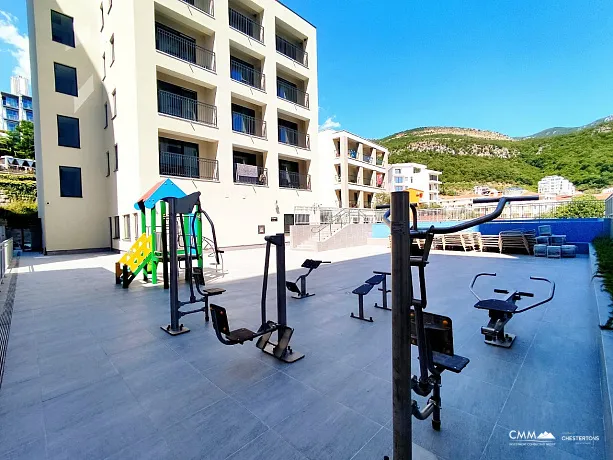 Rafailovici'de ilk hatta satılık daireler