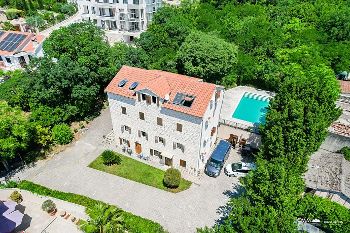 Eşsiz Deniz Manzaralı Lüks Penthouse – Dobrota, Karadağ