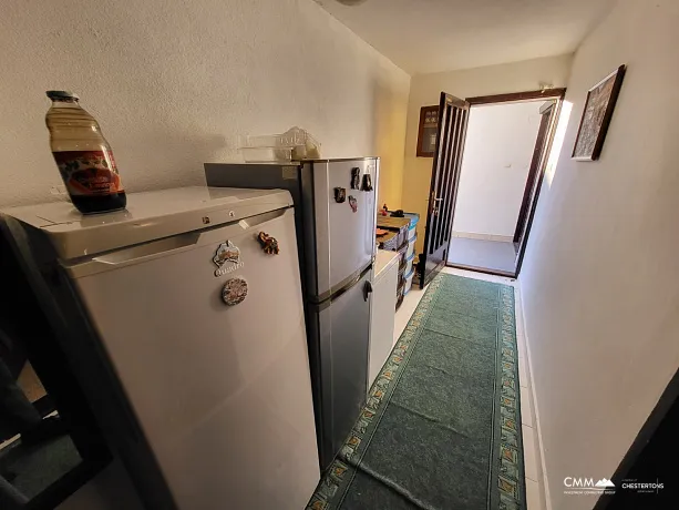 Bar'da üç yatak odalı ev