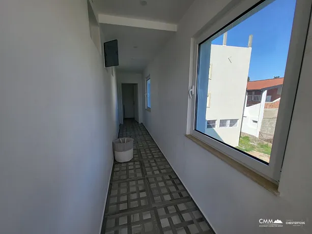 Utjeha'da panoramik deniz manzaralı geniş ev