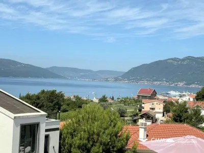 Tivat'ta üç odalı daire