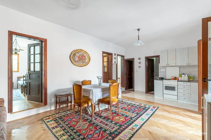 3 odalı daire, 90 m², terastan kısmi deniz manzaralı