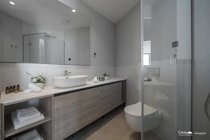 Becici, Budva'da Deniz Kenarında Lüks Daireler