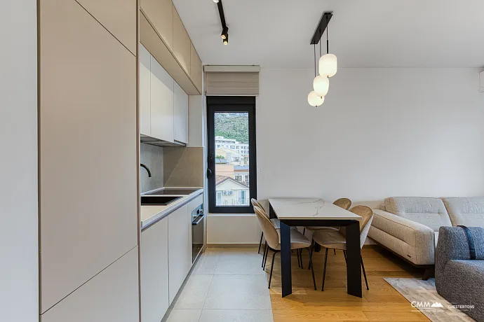 Bečići’de Lüks İki Odalı Daire – Sveti Stefan Manzaralı