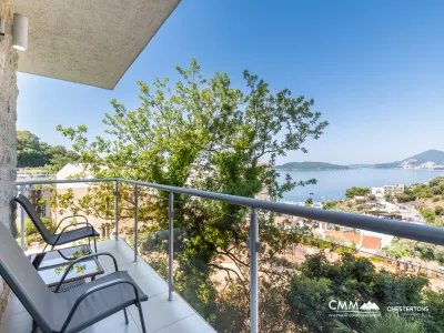One-bedroom apartment in a complex with a swimming pool in Pržno