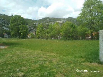 Cetinje'de arsa