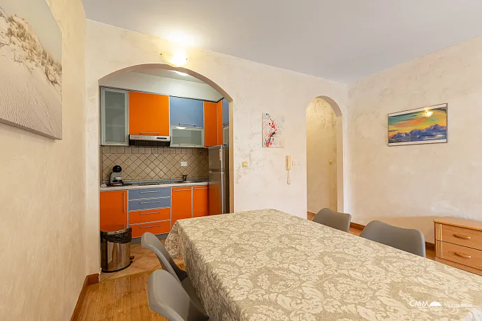 Pržno’da 46 m² modern daire, deniz yakınında